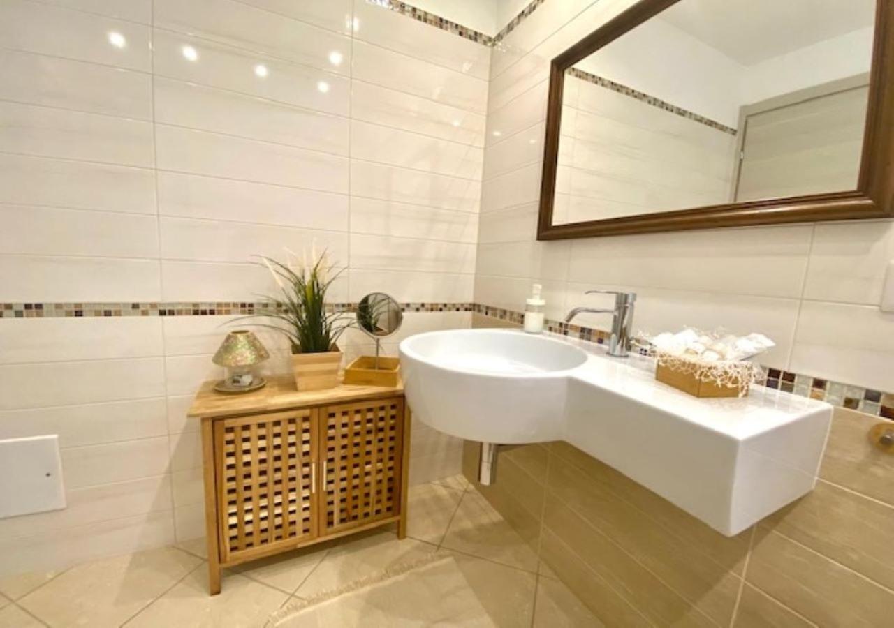 Villa Sant'Andrea Trecastagni Luaran gambar